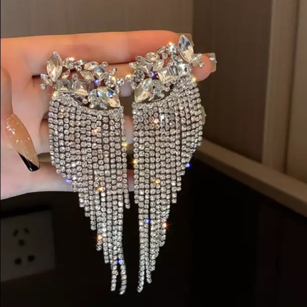 ⭐️ Luxury Rhinestone Earrings